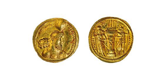 Se tolv av de mest spennende myntene ved å bruke piltastene til venstre og høyre.
DOBBELDINAR: Varharan II (276–293) i Det sassanidiske riket i dagens Iran preget mynter både i bronse, sølv og gull. Denne gullmynten er svært sjelden.